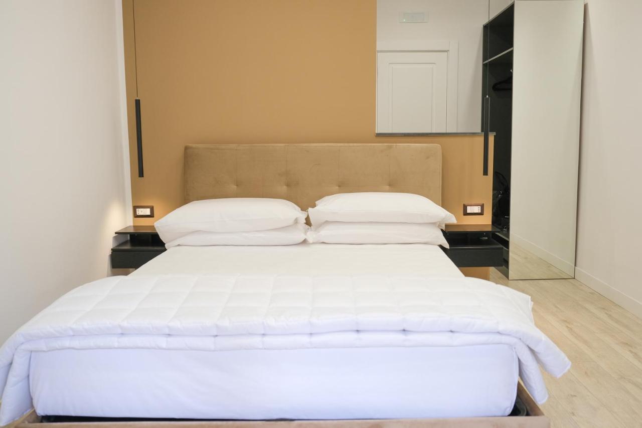 Aroma Apartment And B&B, Maschio Angioino Naples Extérieur photo
